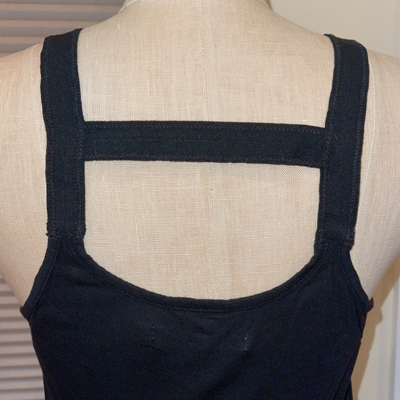 Hi Line Strappy Tank top - Picture 6 of 8